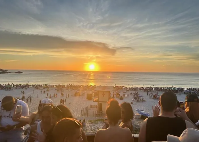 E Na Beira Do Mar...Com Estacionamento Exclusivo Apartamento Arraial do Cabo